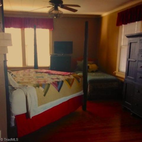 216 W Hunter Street, Madison, NC 27025