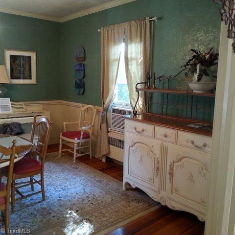 216 W Hunter Street, Madison, NC 27025