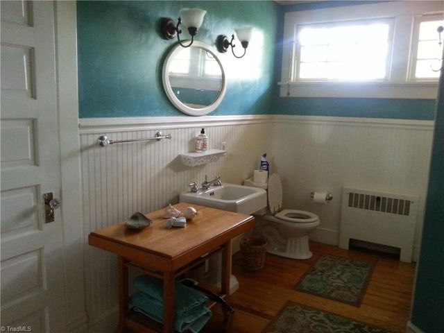 216 W Hunter Street, Madison, NC 27025