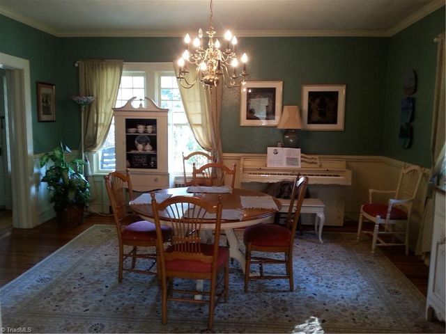 216 W Hunter Street, Madison, NC 27025