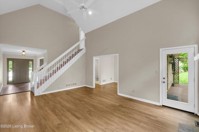 12013 Parkland Ct, Louisville, KY 40243