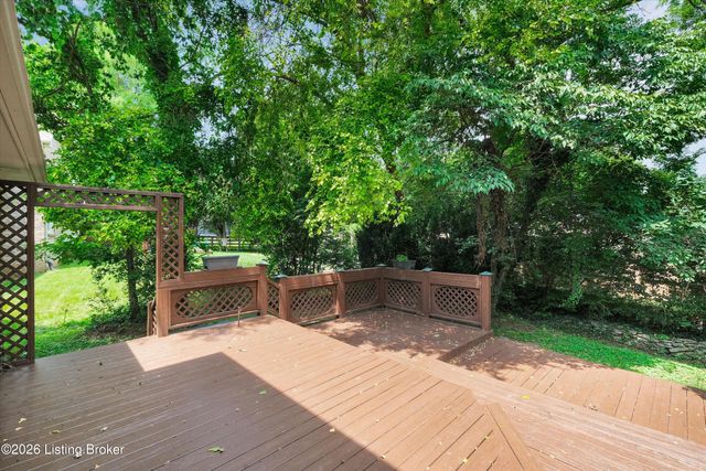 12013 Parkland Ct, Louisville, KY 40243