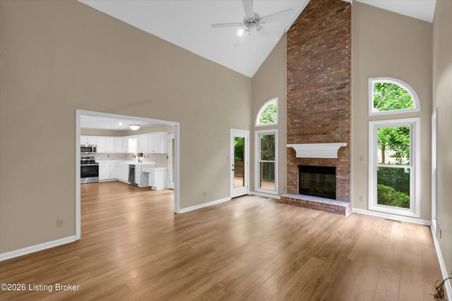 12013 Parkland Ct, Louisville, KY 40243