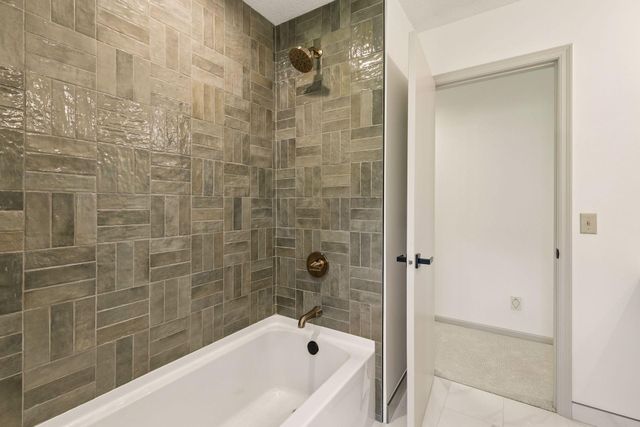 1323 Strawberry Hill Road S, Afton, MN 55001