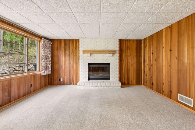 1323 Strawberry Hill Road S, Afton, MN 55001