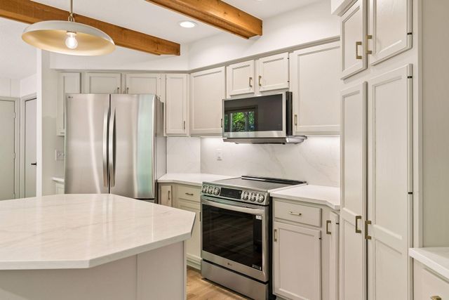 1323 Strawberry Hill Road S, Afton, MN 55001