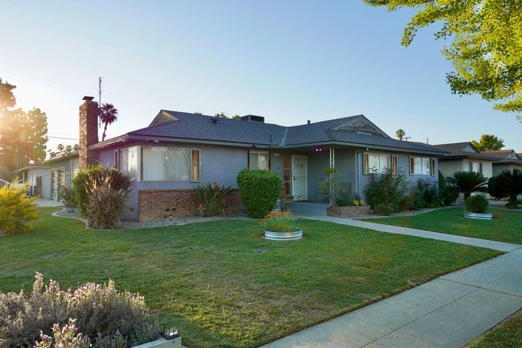 Image 11 of property listing at 5419 N Callisch, Fresno, CA 93710