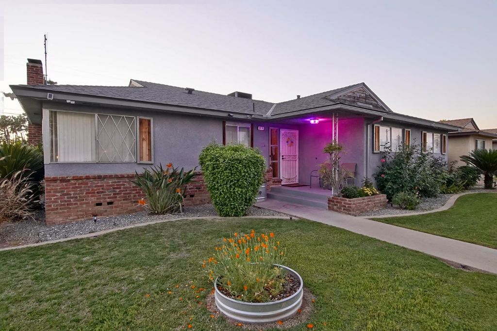 Image 2 of property listing at 5419 N Callisch, Fresno, CA 93710