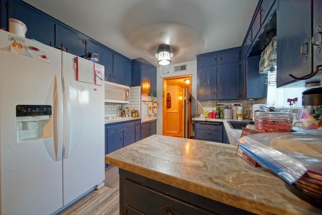 Image 23 of property listing at 5419 N Callisch, Fresno, CA 93710