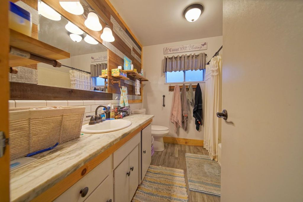 Image 29 of property listing at 5419 N Callisch, Fresno, CA 93710