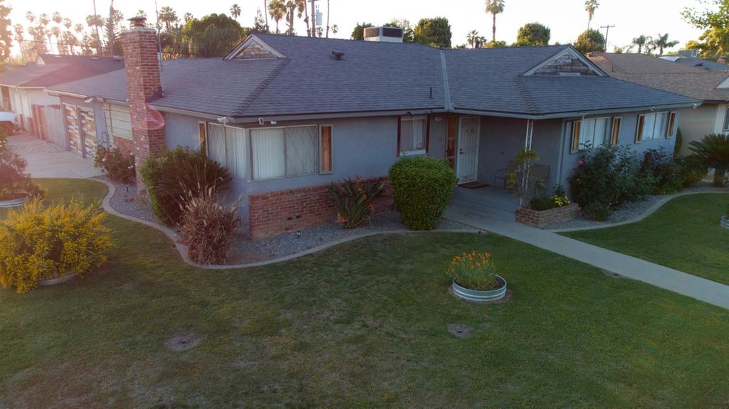 Image 8 of property listing at 5419 N Callisch, Fresno, CA 93710
