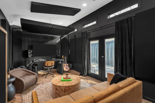 132 Stirton Rd, Nashville, TN 37210