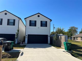 6211 Fairchild Street, Houston, TX 77028