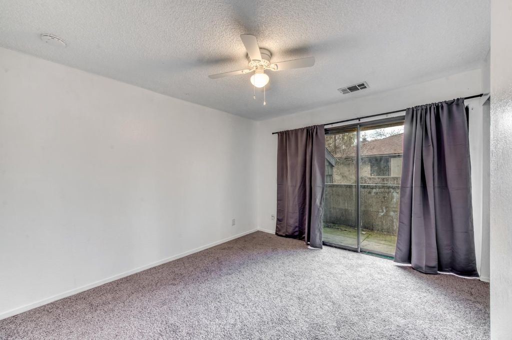 Image 12 of property listing at 4860 E Lane Avenue # 230, Fresno, CA 93727