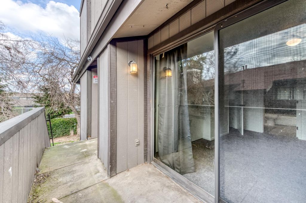 Image 15 of property listing at 4860 E Lane Avenue # 230, Fresno, CA 93727