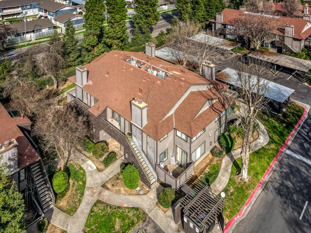 Image 23 of property listing at 4860 E Lane Avenue # 230, Fresno, CA 93727