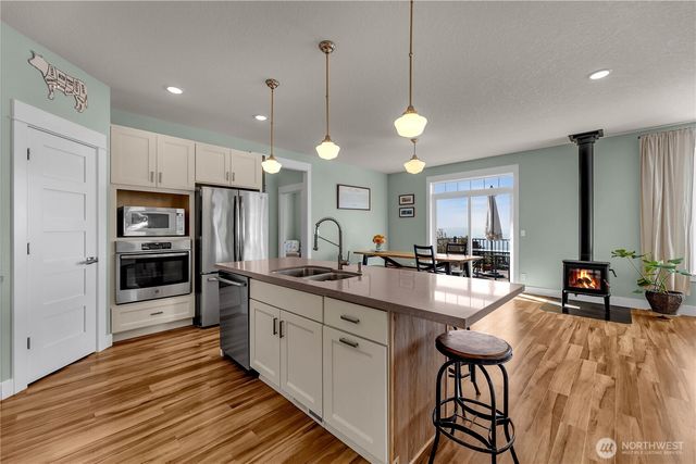 251 Shipview Road, Kalama, WA 98625