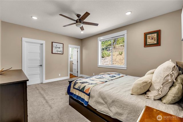 251 Shipview Road, Kalama, WA 98625