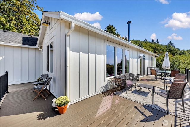 251 Shipview Road, Kalama, WA 98625