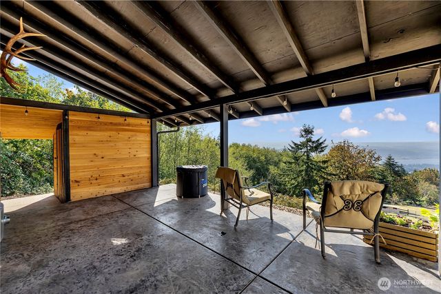 251 Shipview Road, Kalama, WA 98625