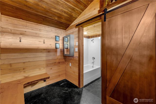 251 Shipview Road, Kalama, WA 98625