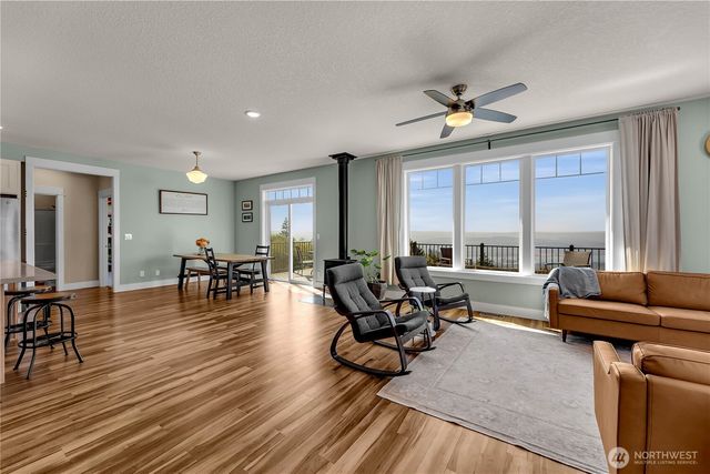 251 Shipview Road, Kalama, WA 98625