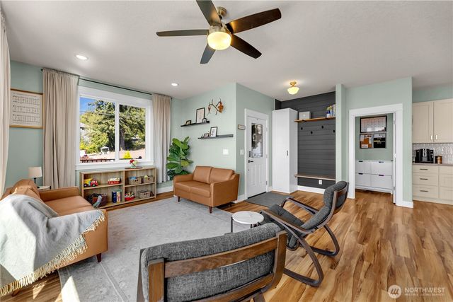 251 Shipview Road, Kalama, WA 98625
