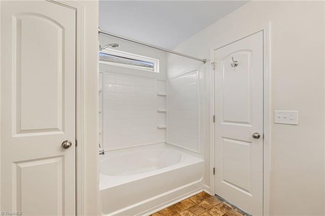 5027 Hogan Point Court, Winston-salem, NC 27127