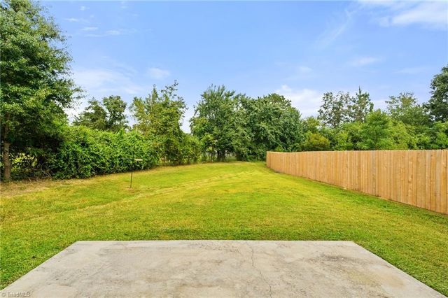 5027 Hogan Point Court, Winston-salem, NC 27127