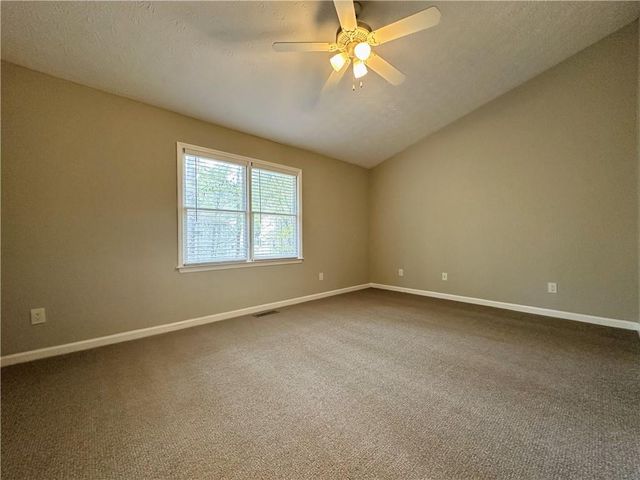 1016 Kennesborough Road NW, Kennesaw, GA 30144