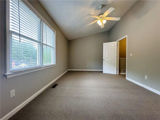 1016 Kennesborough Road NW, Kennesaw, GA 30144