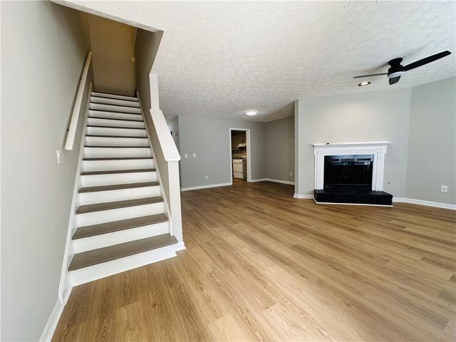 1016 Kennesborough Road NW, Kennesaw, GA 30144