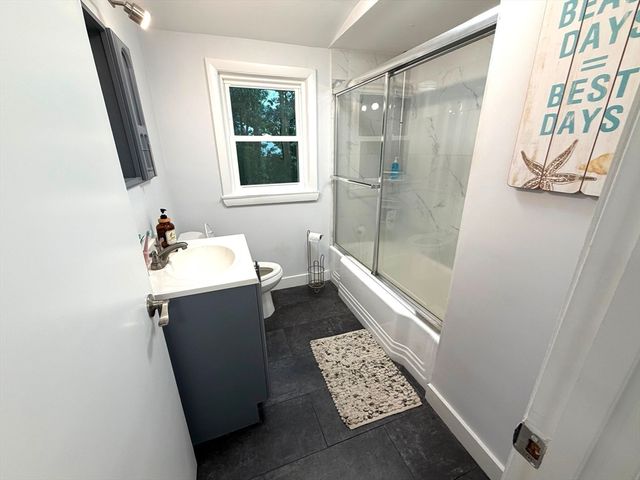 40 Neal St, Walpole, MA 02081
