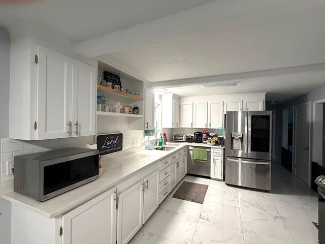 40 Neal St, Walpole, MA 02081
