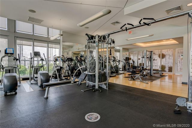 1111 SW 1st Ave 2118, Miami, FL 33130