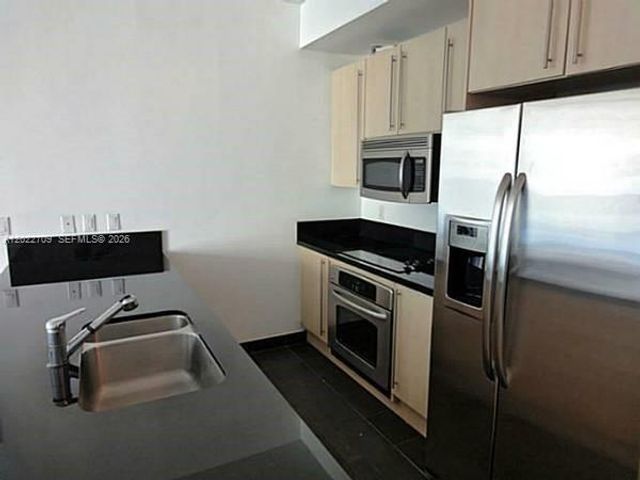 1111 SW 1st Ave 2118, Miami, FL 33130