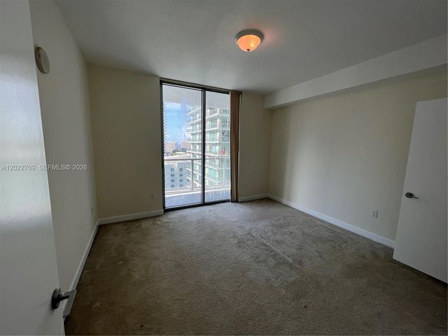 1111 SW 1st Ave 2118, Miami, FL 33130