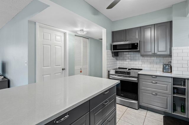 721 LORI Drive 208, Palm Springs, FL 33461
