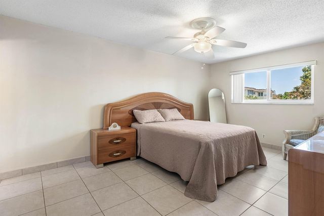 721 LORI Drive 208, Palm Springs, FL 33461