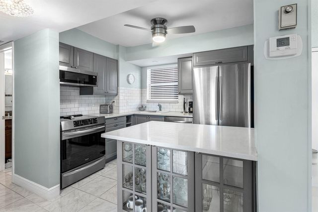 721 LORI Drive 208, Palm Springs, FL 33461
