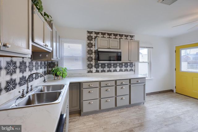1802 FILBERT ST, York, PA 17404
