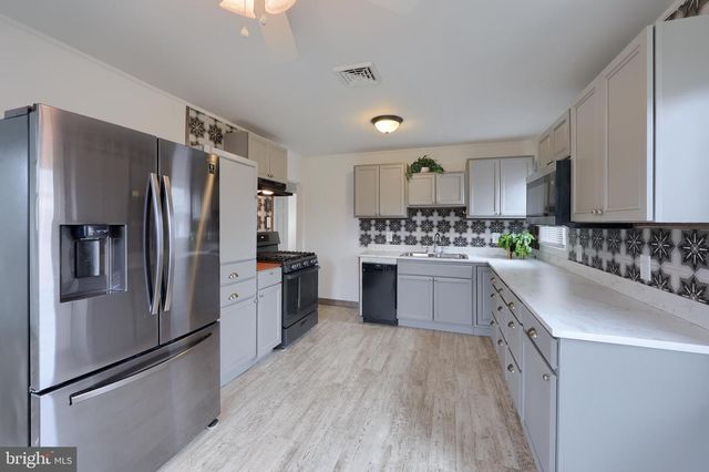 1802 FILBERT ST, York, PA 17404