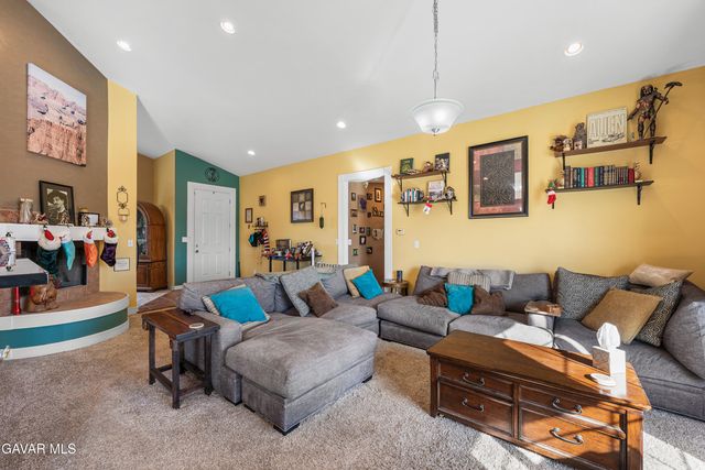 10448 Oleander Avenue, California City, CA 93505