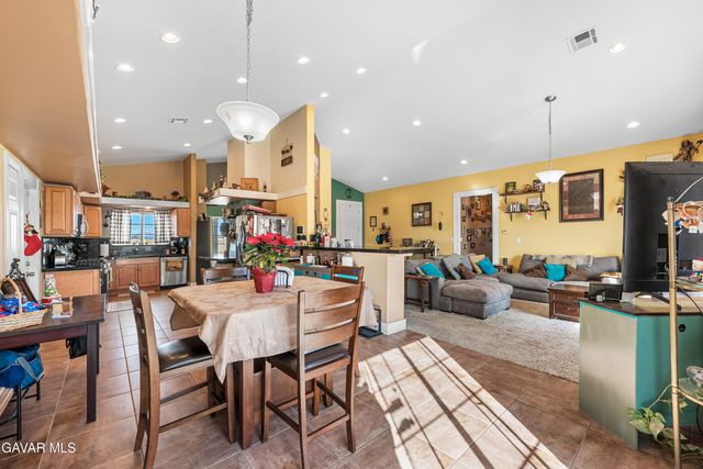 10448 Oleander Avenue, California City, CA 93505