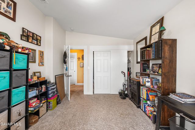 10448 Oleander Avenue, California City, CA 93505