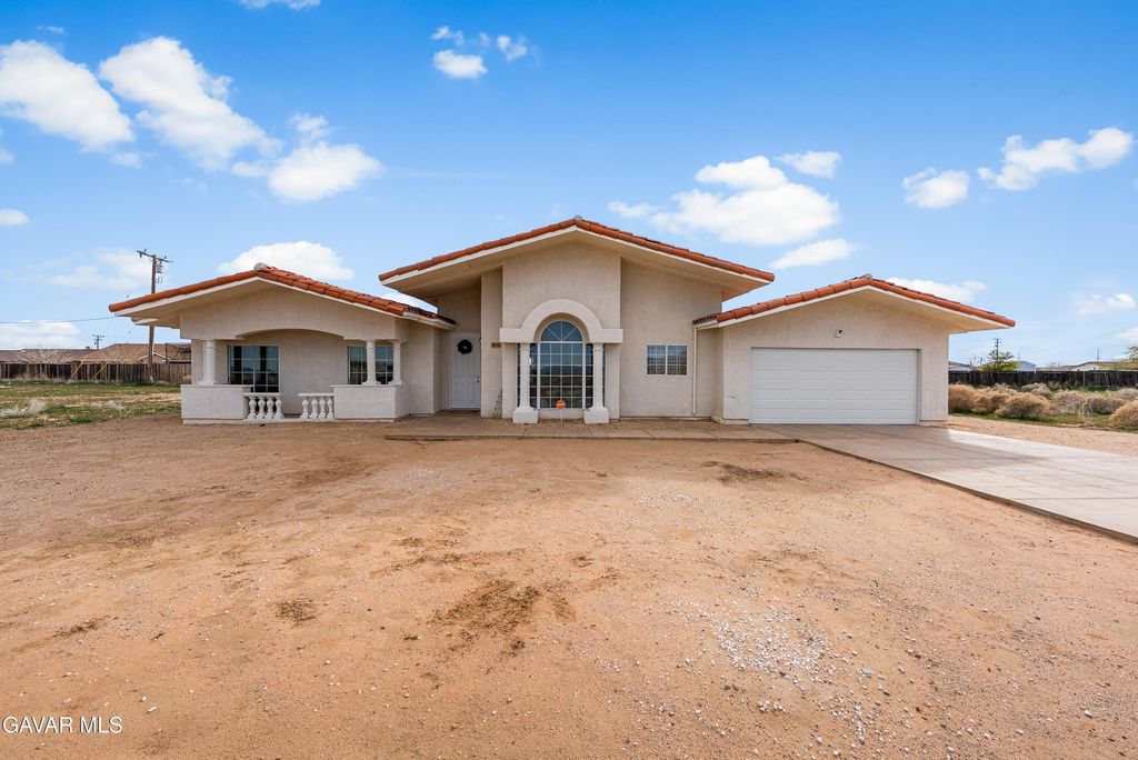 10448 Oleander Avenue, California City, CA 93505