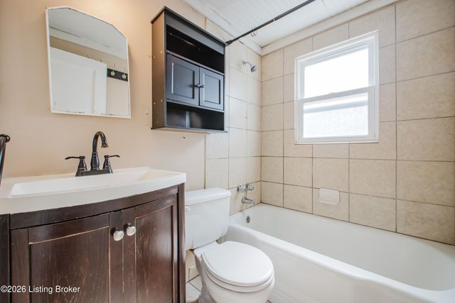 3316 Algonquin Pkwy, Louisville, KY 40211