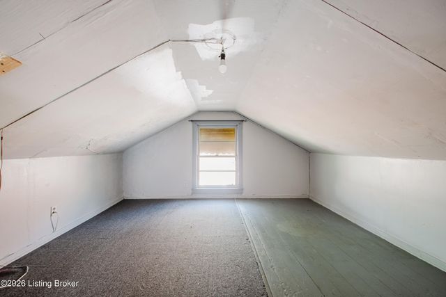 3316 Algonquin Pkwy, Louisville, KY 40211