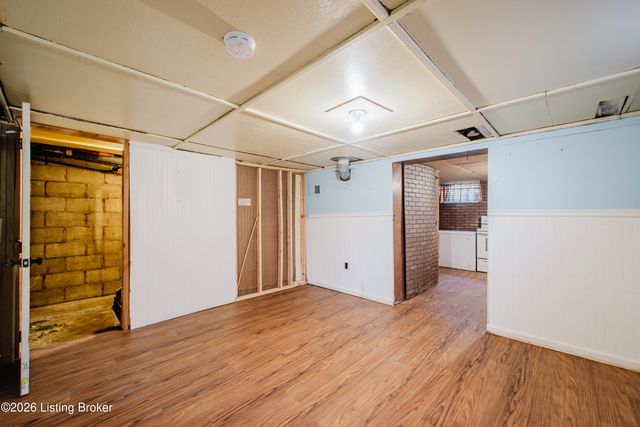 3316 Algonquin Pkwy, Louisville, KY 40211