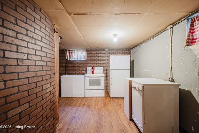 3316 Algonquin Pkwy, Louisville, KY 40211